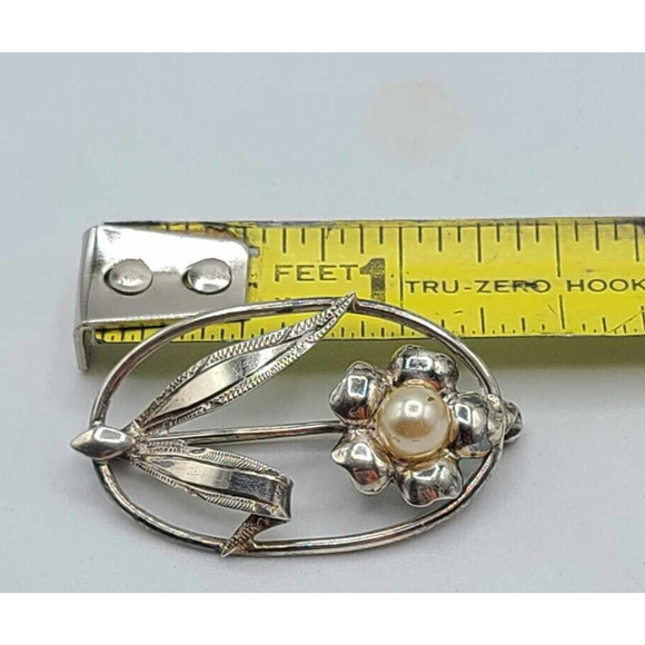 Vintage Sterling Silver Brooch 1 3/8" Flower. Marked 'Sterling' - Picture 8 of 10